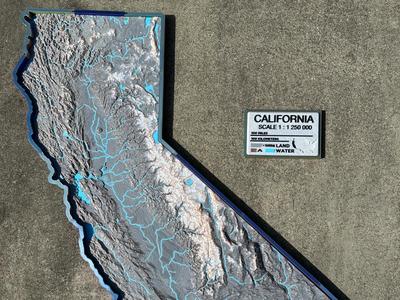 California Hex Puzzle Topographic Map with Streams