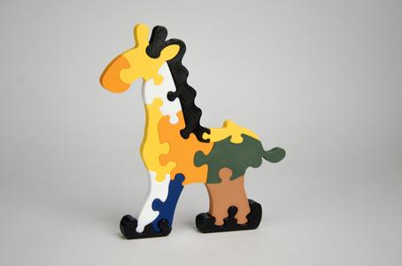 Geometric Giraffe – Modern 3D Puzzle Sculpture