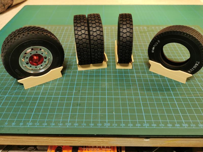 Wheel Cradle for Model Transport