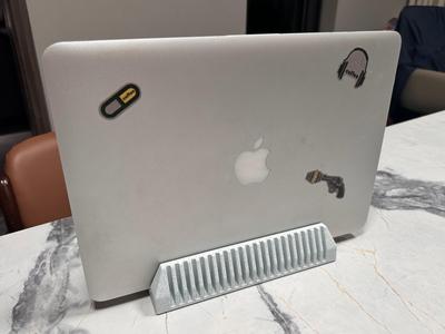 Laptop stand