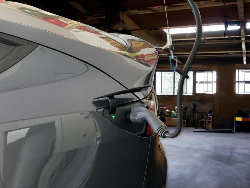 Electric Vehicle Charging Cord Pully System