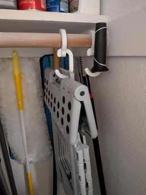 Ring and hook hanger