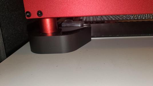 XTool D1 Pro honeycomb holder that fits within enclosure plus 1 in leg extensions