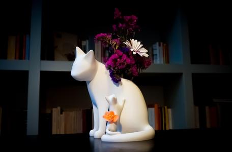 Mother's Day gift Elegant Cat Vase