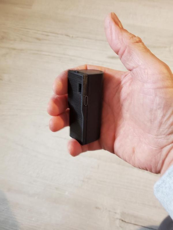 Small power bank  with 18650