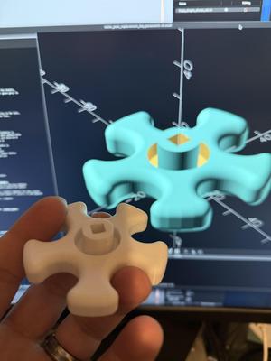 Oras Garden Valve Water Post Replacement Key, customizable in OpenSCAD