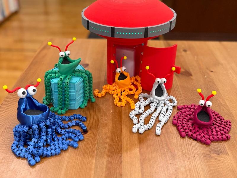 YipYip Family: Big Blue Edition