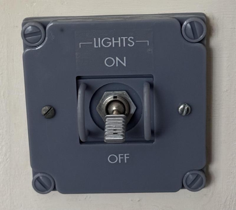 Apollo-style UK Lightswitch