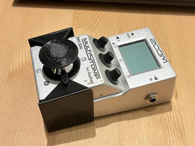 Zoom Multistomp side button pusher