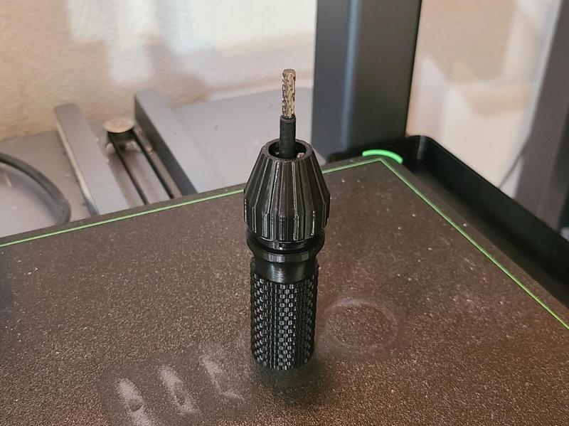 Grippy drill bit handle