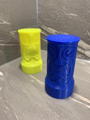 Tiki spice shaker