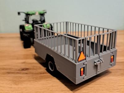 1:32 Agricultural trailer for animals