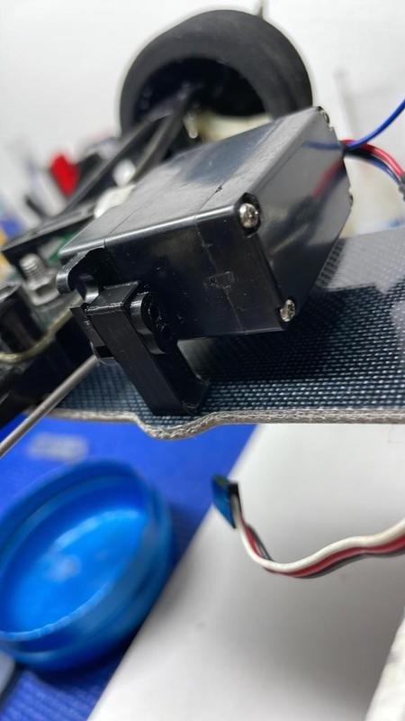 TAMIYA F101/F102 SERVO MOUNT