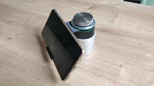 Hakko Omnivise Phone Stand