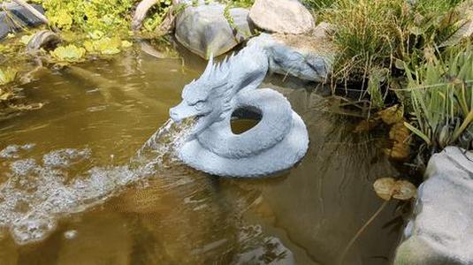 Sea serpent water fountain sculpture for ponds