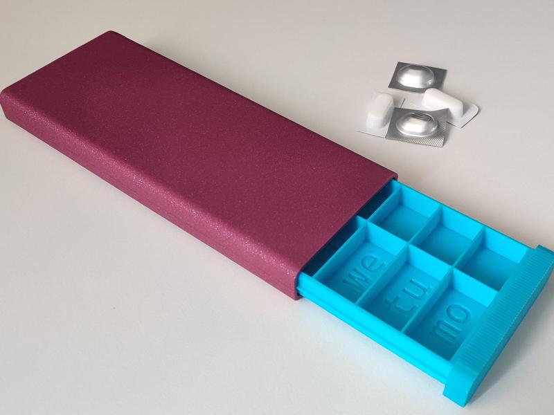 Medicine pill box