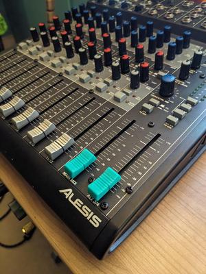 Fader/slider for Alesis MultiMix12