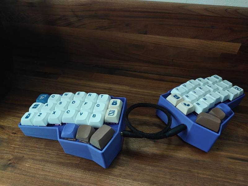 Corne (CRKBD) v4.1 Case, High profile/tented