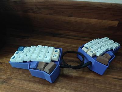Corne (CRKBD) v4.1 Case, High profile/tented