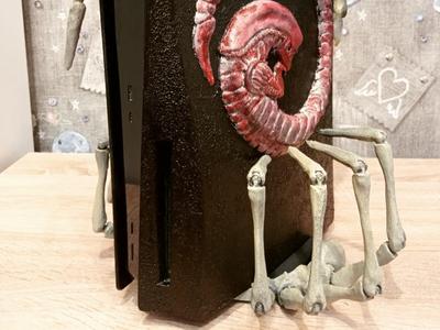 Stand for PS5 - Facehugger edition