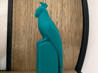 Parrot sculpture