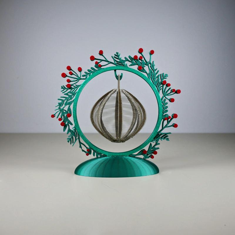 Christmas Wreath Bauble Display