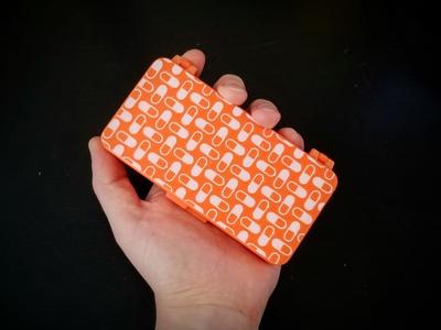 Compact weekly pill box