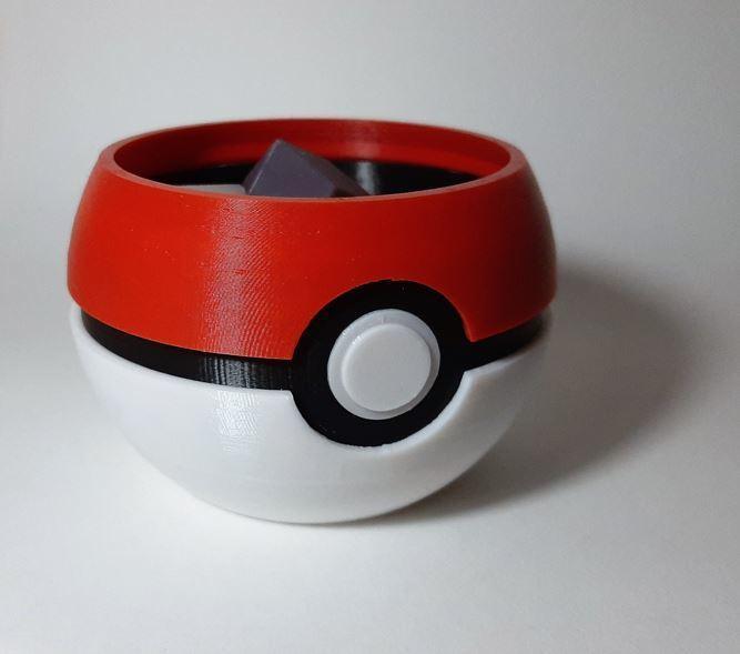Pokeball Planter - Pokemon Decor