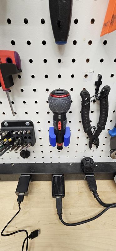 Vessel 220 Screw Driver holder for pegboard