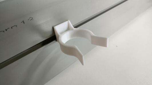Clip for skirting board/kitchen plinth/Clip per battiscopa/zoccolo cucina