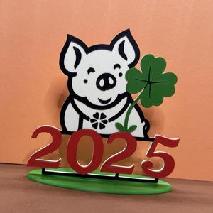Neujahrsschwein mit Glücksklee/New Year's lucky pig