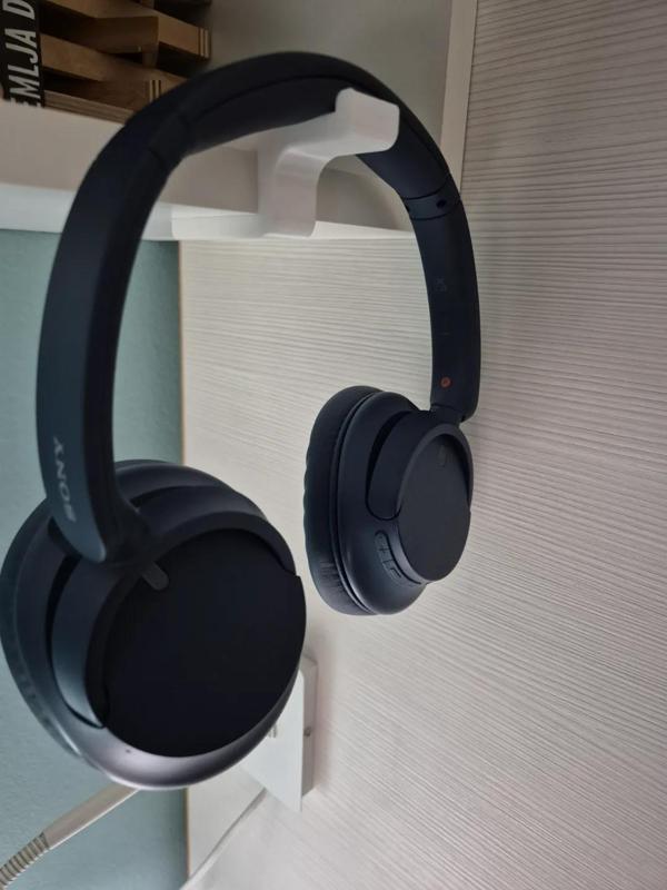 Headphone holder