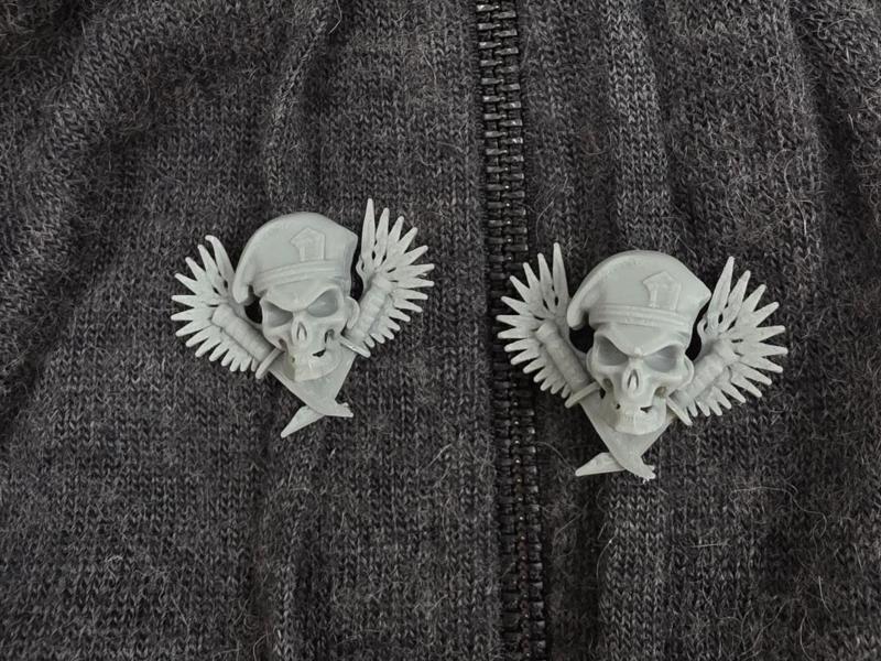 Military Commando skull with knife drawstring bead