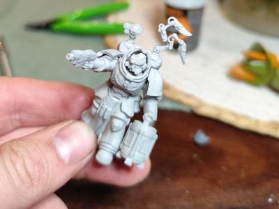 Apothecary Space Marine Primaris