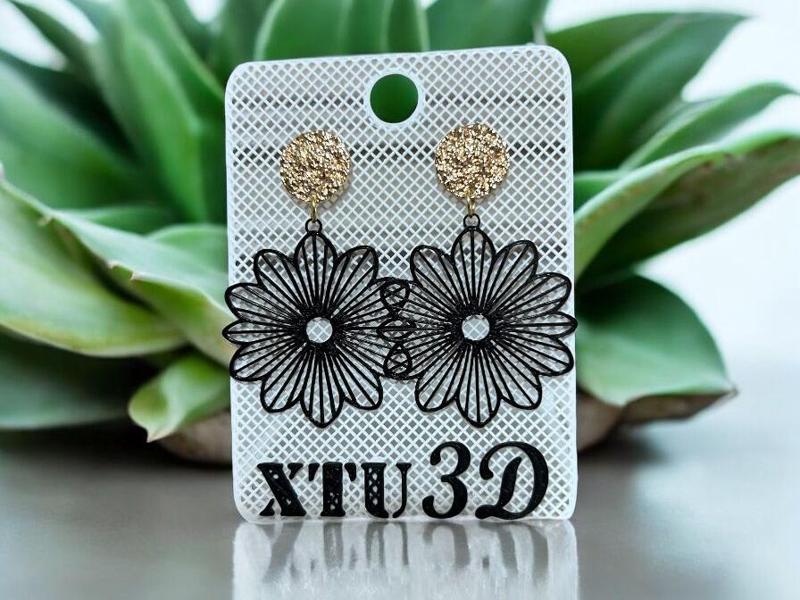 Simple flower earrings