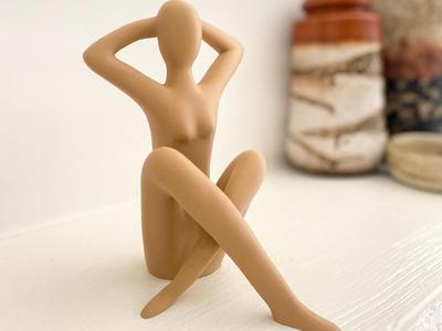 Relax Statue - Minimalist Sculpture