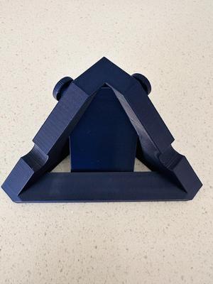 Garage Storage shelves - corner brackets