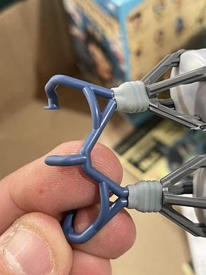HG Gundam Gquuuuuux Police Zaku truster tank adapter.
