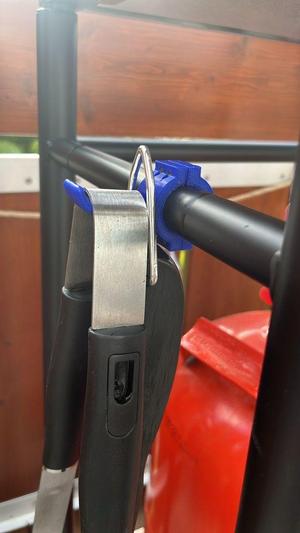 Hook for 22mm pipe