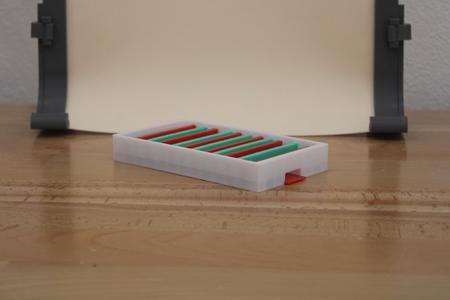 Self draining soap tray