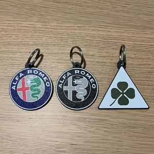 Alfa Romeo + Quadrifoglio Verde keychain