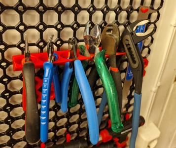 Pliers holder for multiboard x6