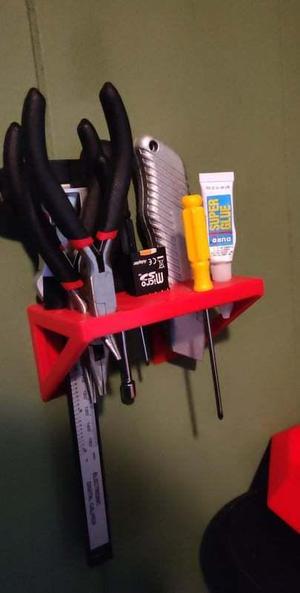 Tool shelf