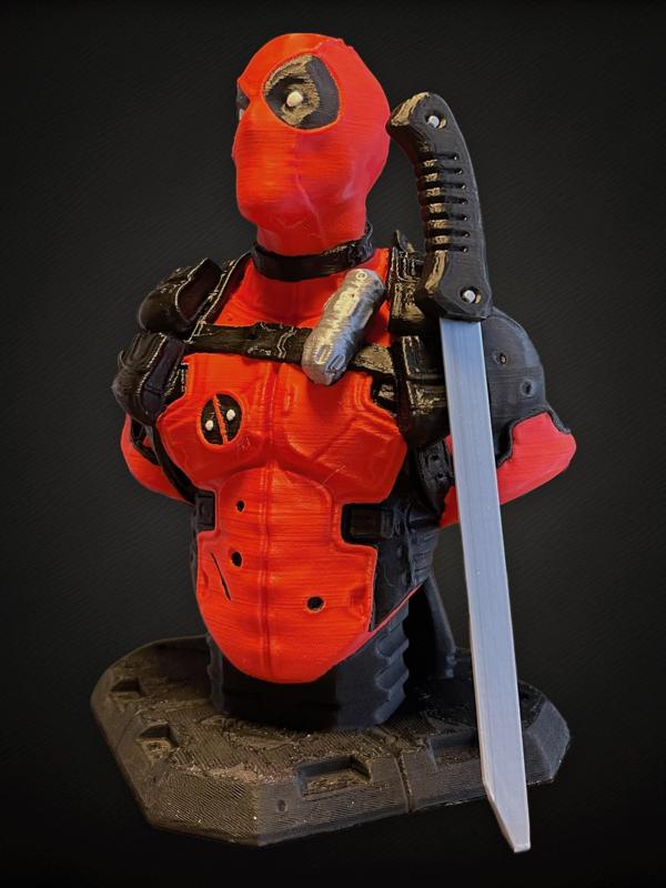 Deadpool bust ( with removable swords )