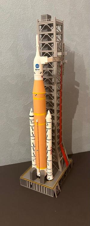 Artemis Launch Tower 1:200