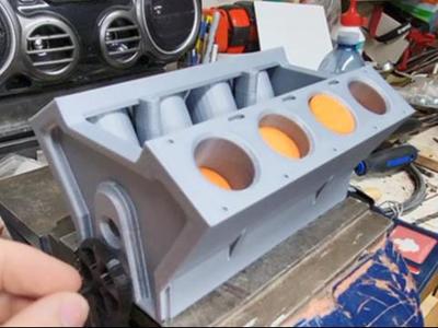 Simple V8 Engine 