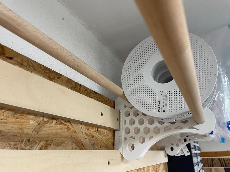 Filament holder french cleat