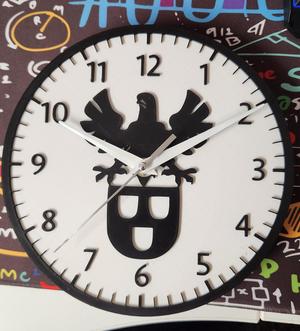 Wall clock with painter's coat of arms