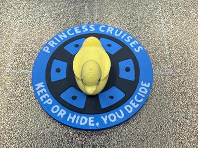 PRINCESS CRUISE POKER CHIP WITH DUCK FOR HIDING
