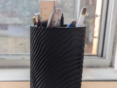 2-Color Wavy Pen Holder – Stylish Desk Jar